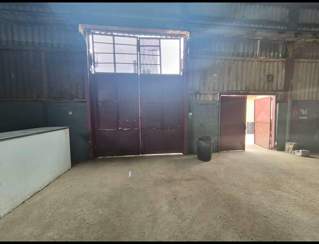 240M² WAREHOUSE TO LET IN LUIPAARDSVLEI